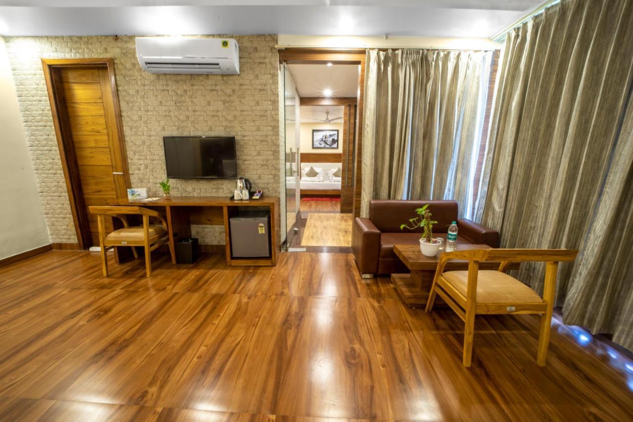 Hotel Divine Lakshmi Ganga Rishikesh Exterior photo