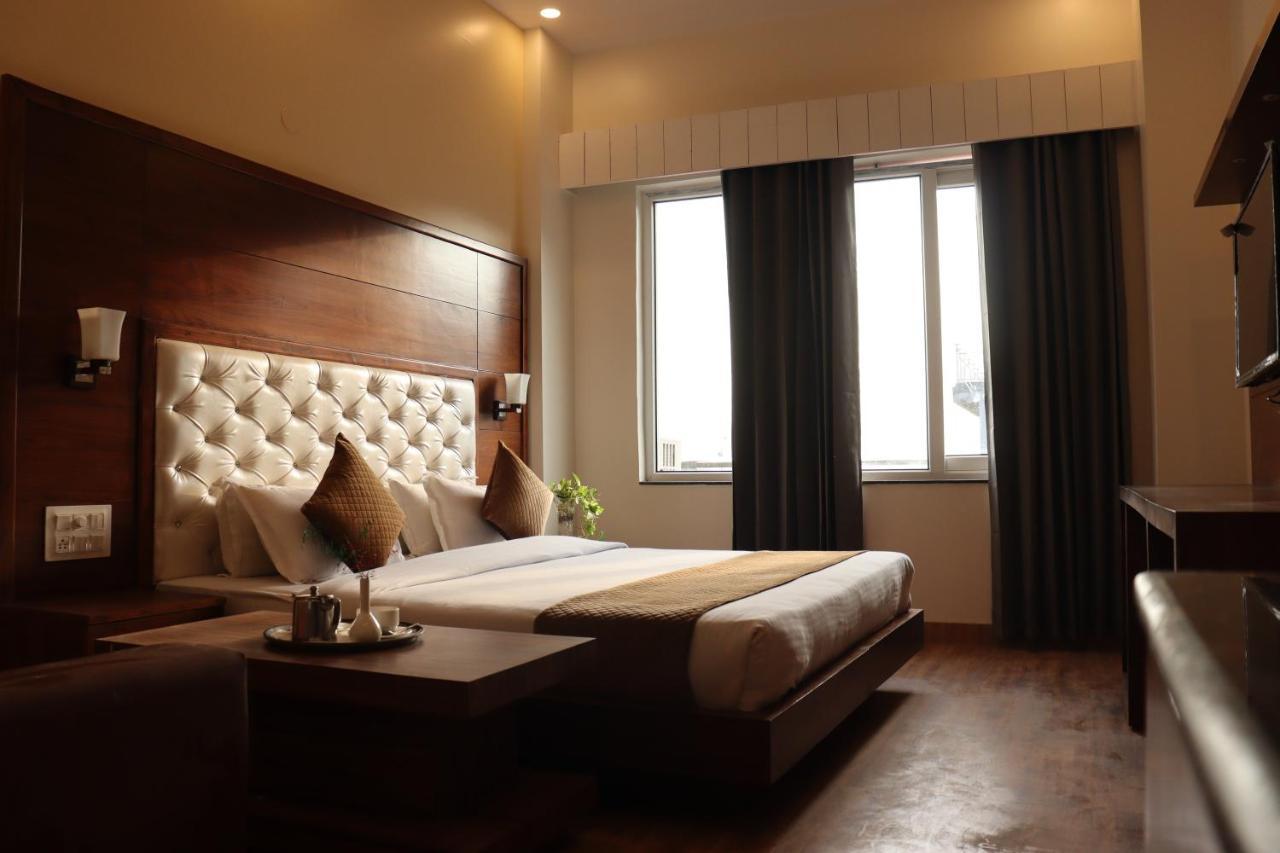 Hotel Divine Lakshmi Ganga Rishikesh Exterior photo