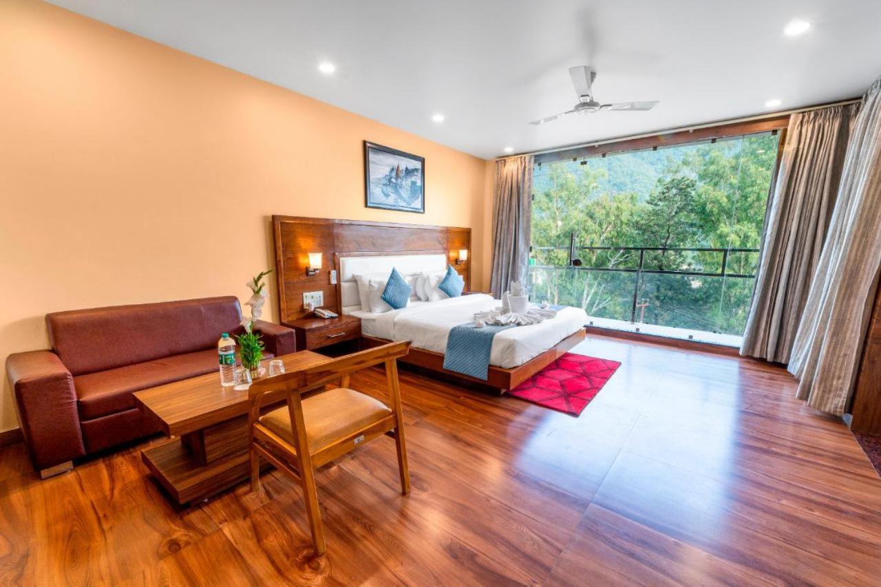 Hotel Divine Lakshmi Ganga Rishikesh Exterior photo